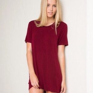 Brandy Melville | Burgundy Red Soft Oversized Short Sleeve Tee